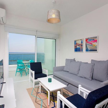 On The Beach Penthouse By Trulycyprus Limasol Dış mekan fotoğraf