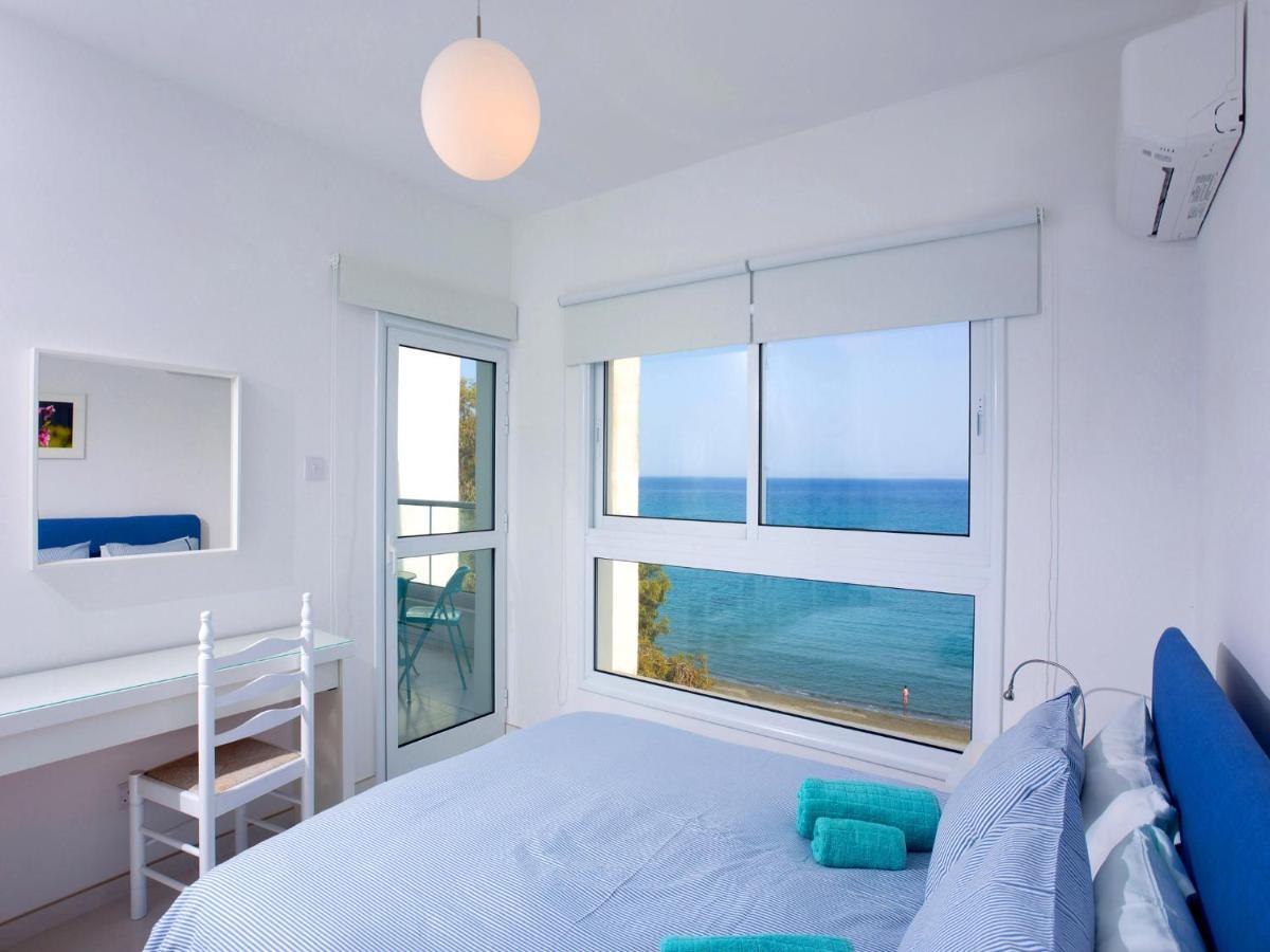 On The Beach Penthouse By Trulycyprus Limasol Dış mekan fotoğraf