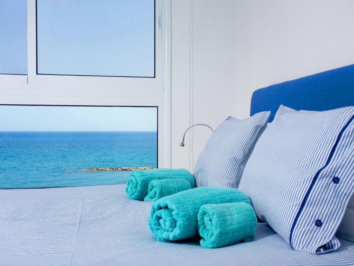 On The Beach Penthouse By Trulycyprus Limasol Dış mekan fotoğraf
