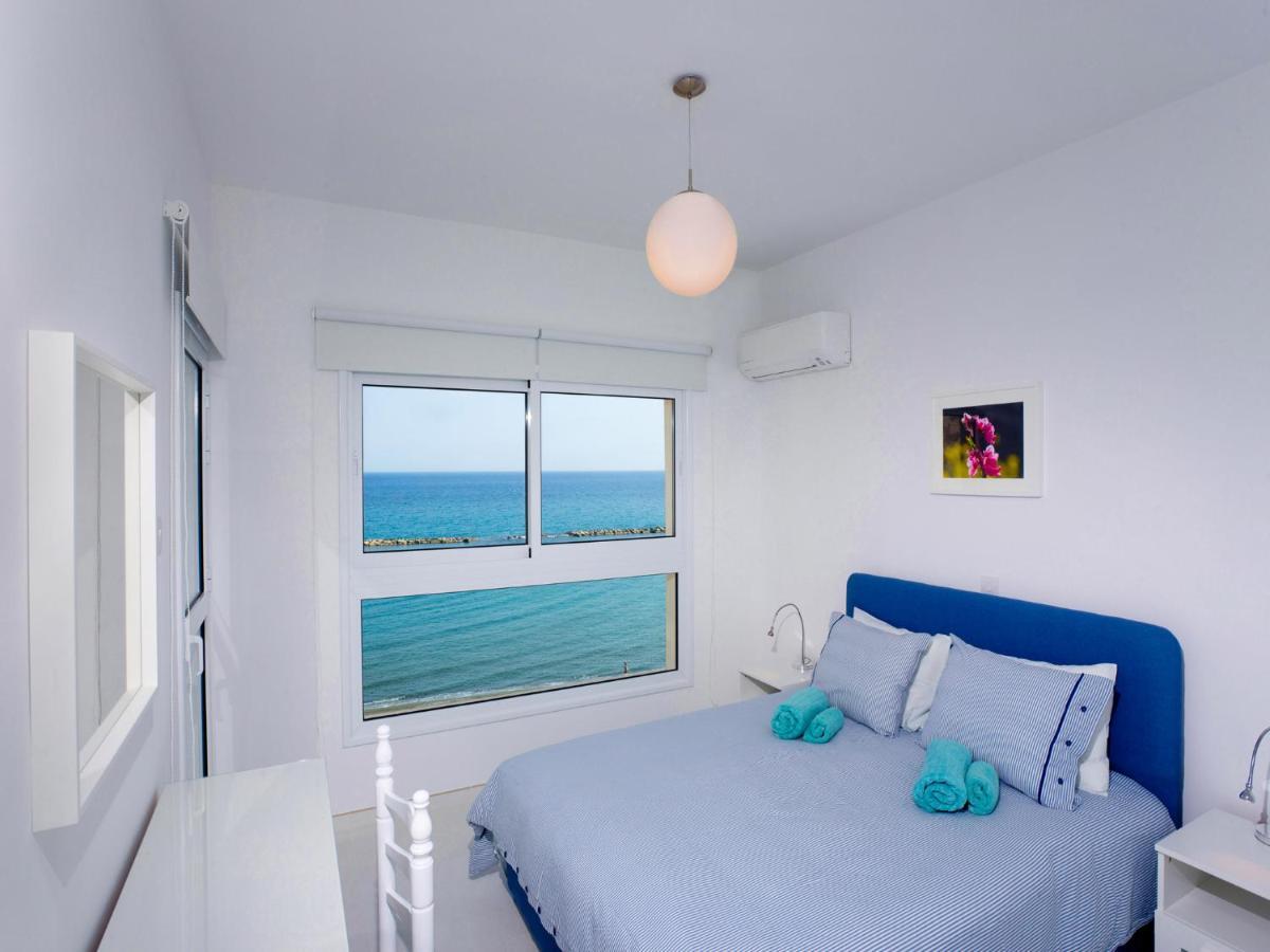 On The Beach Penthouse By Trulycyprus Limasol Dış mekan fotoğraf